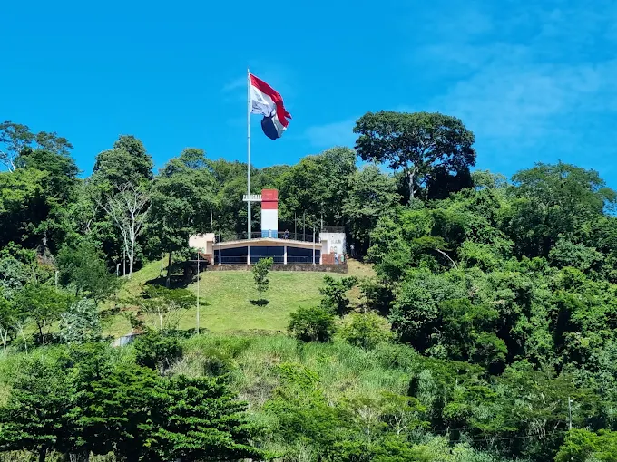 Hito paraguayo de las Tres Fronteras en Presidente Franco